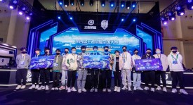 赛场温馨时刻：选手喜极而泣与家人通话感人瞬间